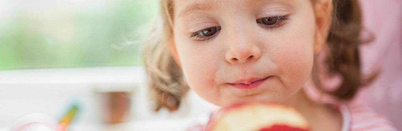 bambina abitudini alimentari