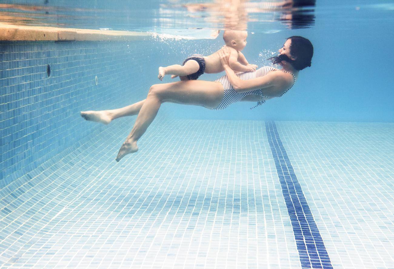 I benefici del nuoto per i neonati