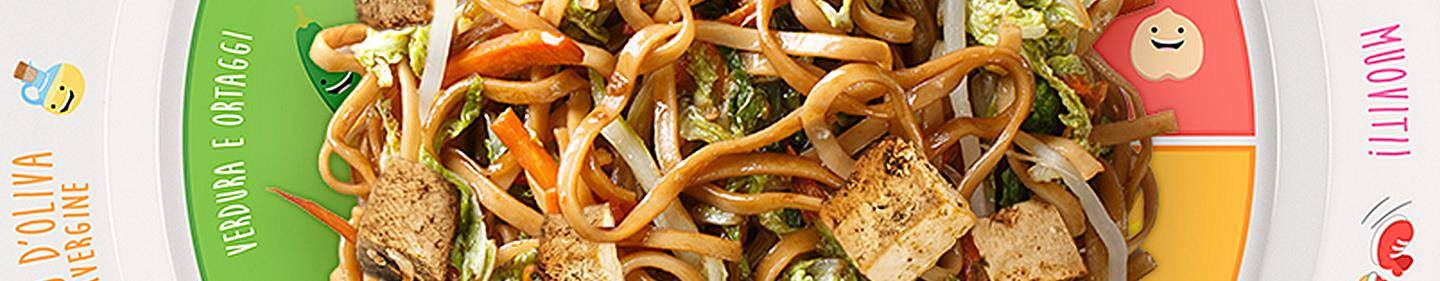 Noodles con Verdure e Tofu Croccante