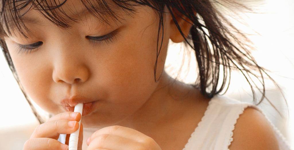 Bere Tanta Acqua è Importante per i Bambini