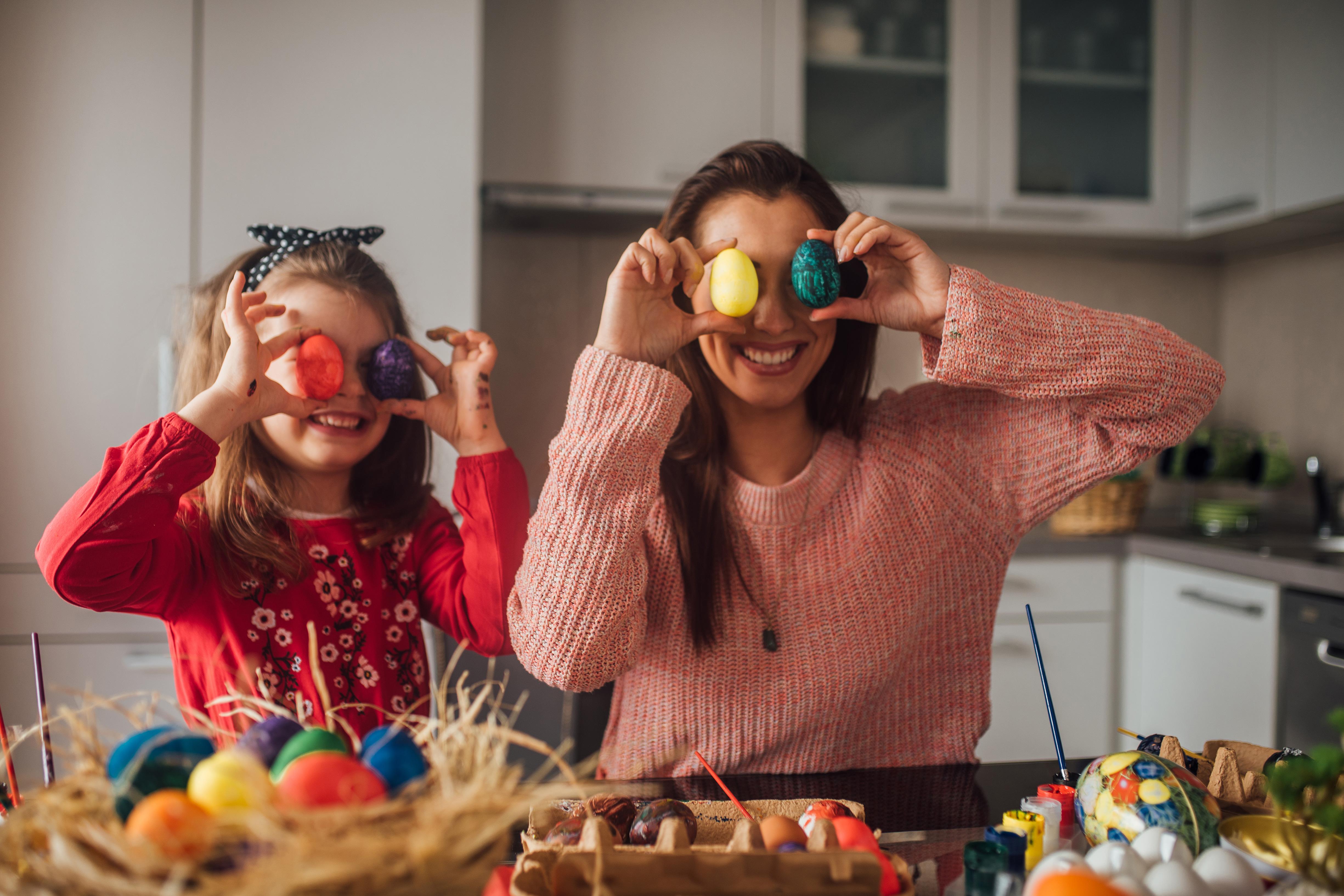 Come decorare le uova di cioccolato