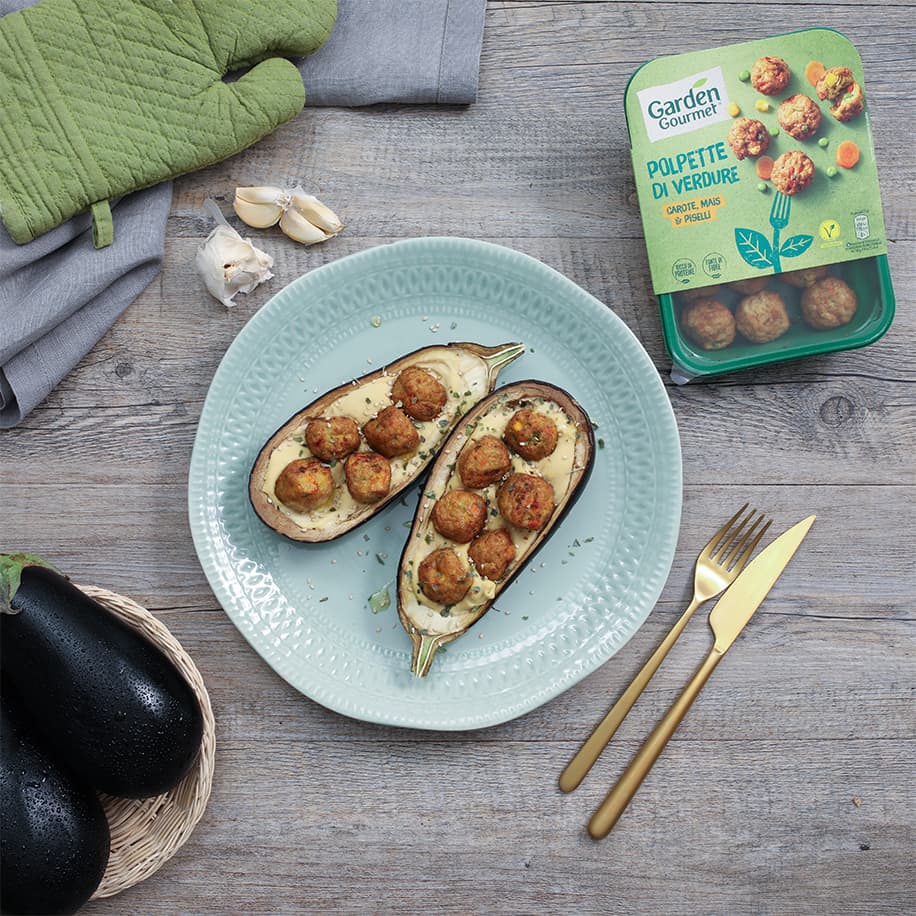 Melanzane ripiene di polpette vegetali