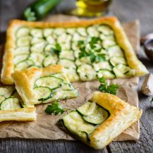 Ritagli di torta salata alle zucchine