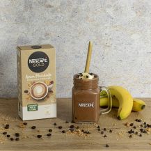 Smoothie proteico alla banana e bevanda solubile all’avena e caffè di Nescafè Gold