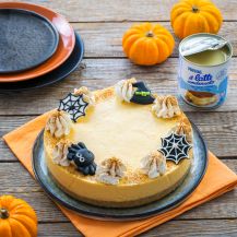 Cheesecake con decorazioni di Halloween e il Latte Condensato