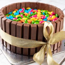 Torta Kit Kat e Smarties