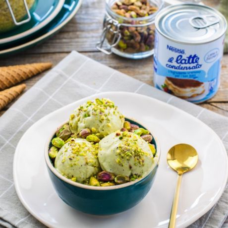 Gelato al pistacchio con Nestlé latte condensato