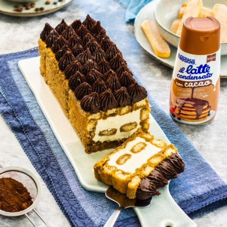 Torta gelato al tiramisù con Nestlé latte condensato