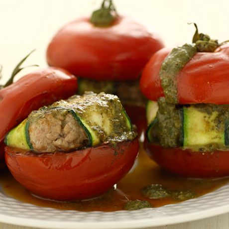 Hamburger di manzo e zucchine al pesto		