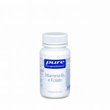 tubetto bianco di Vitamina B12 e Folato su sfondo bianco