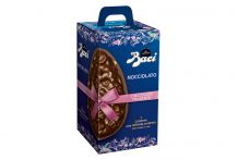 Confezione uovo di cioccolato nocciolato fondente in elegante scatola rettangolare blu