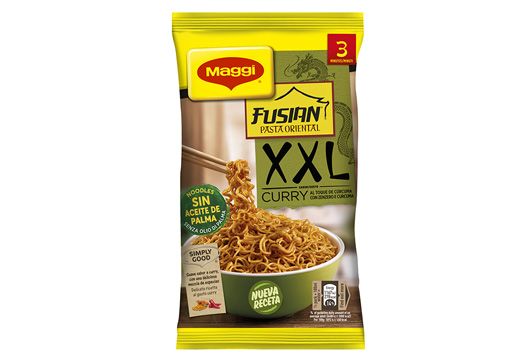 Scopri Maggi Noodles XXL Pasta Oriental Curry con Zenzero e Curcuma Confezione Maggi Noodles XXL Pasta Oriental Curry con Zenzero e Curcuma su sfondo bianco