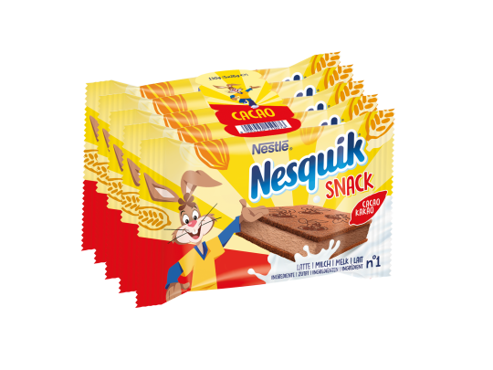 Scopri Nesquik Snack Cacao, fresco pan di spagna e crema al latte al gusto di cacao Confezione Nesquik Snack Cacao 5x26g su sfondo bianco