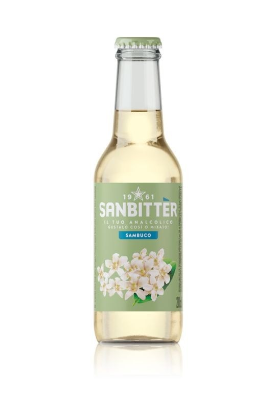 bottiglia in vetro Sanbittèr Sambuco 20cl su sfondo bianco
